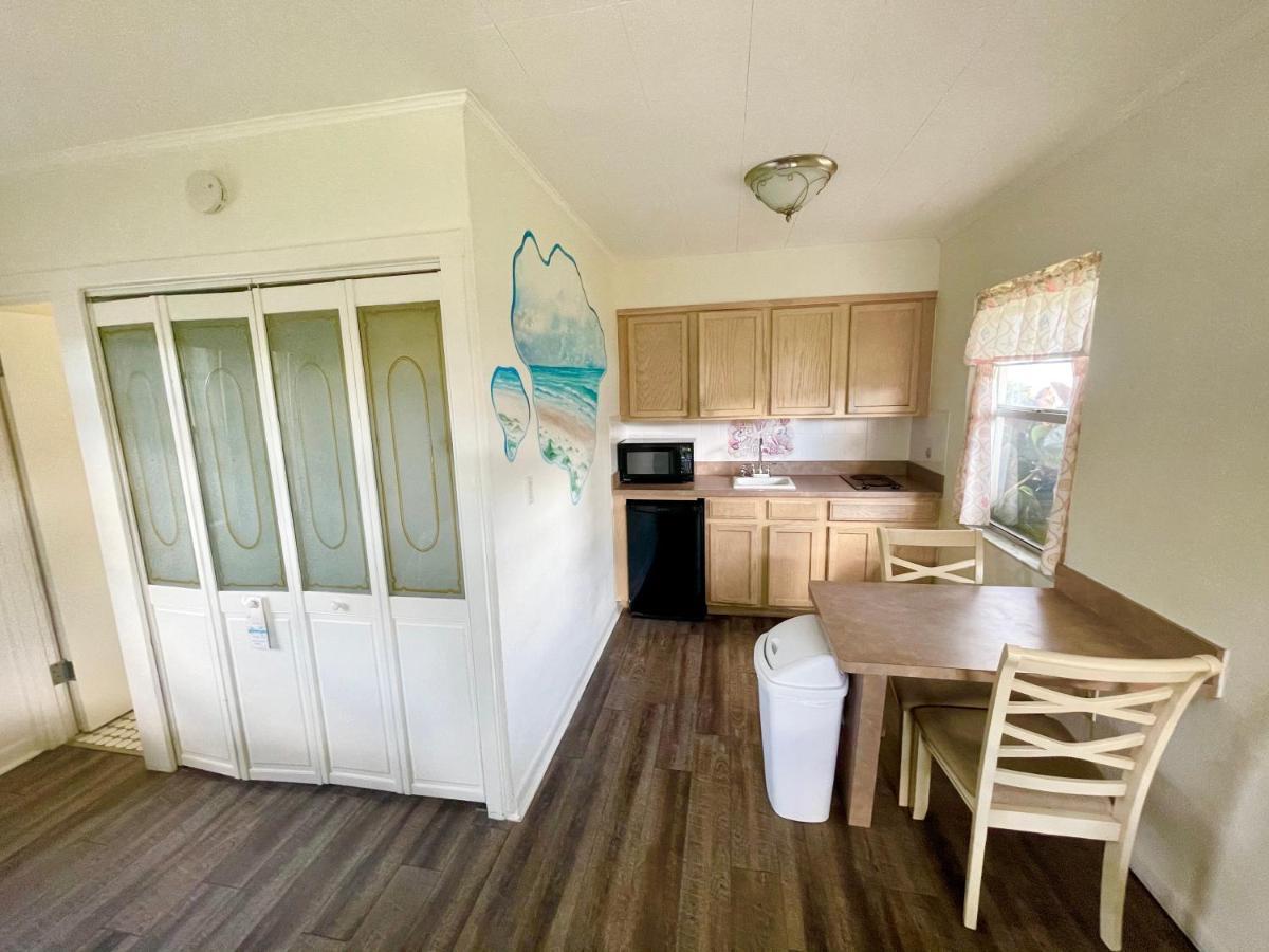 Surf Studio Beach Resort Cocoa Beach Eksteriør bilde