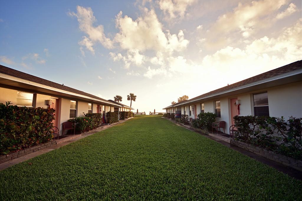 Surf Studio Beach Resort Cocoa Beach Eksteriør bilde