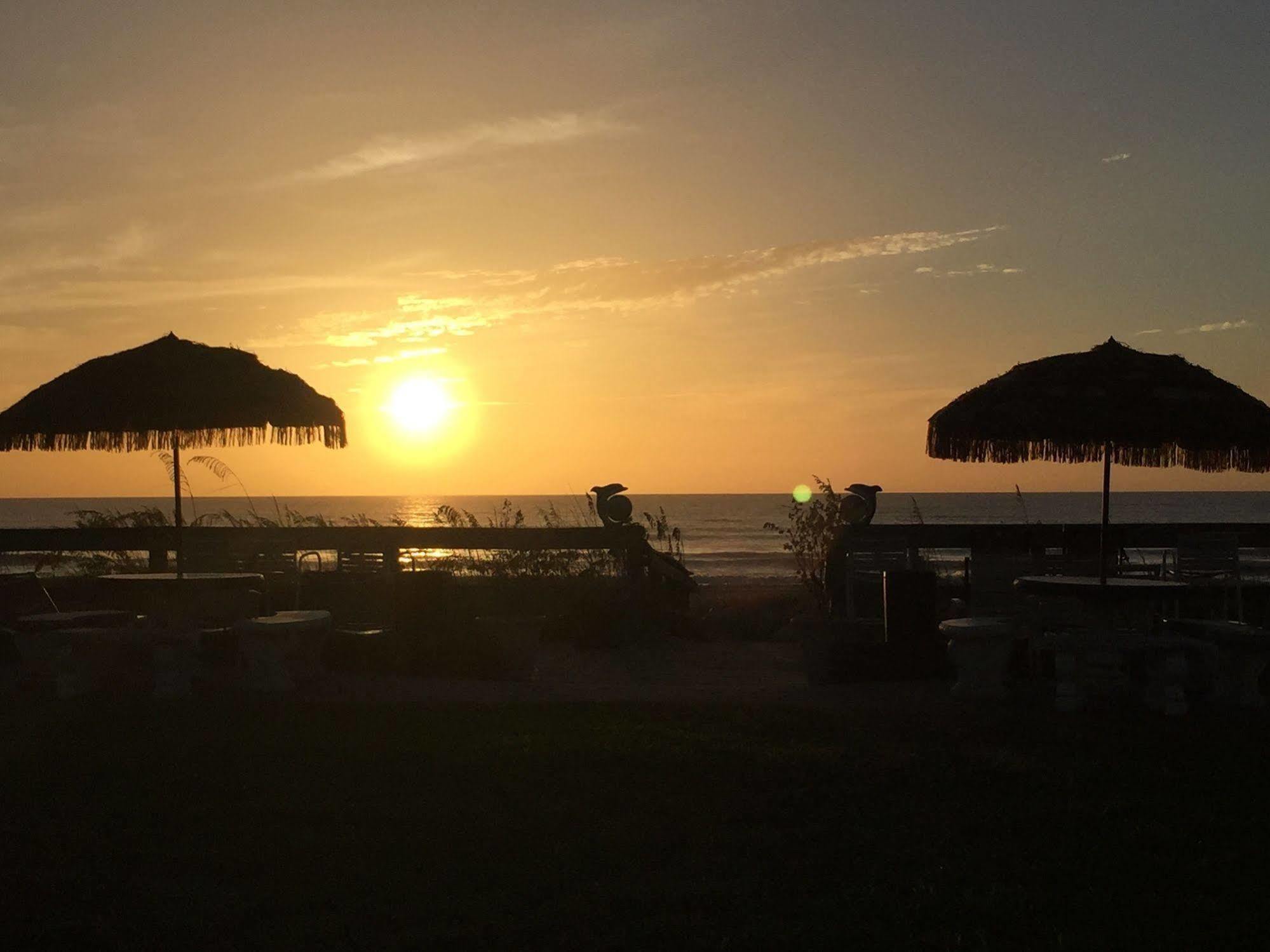 Surf Studio Beach Resort Cocoa Beach Eksteriør bilde