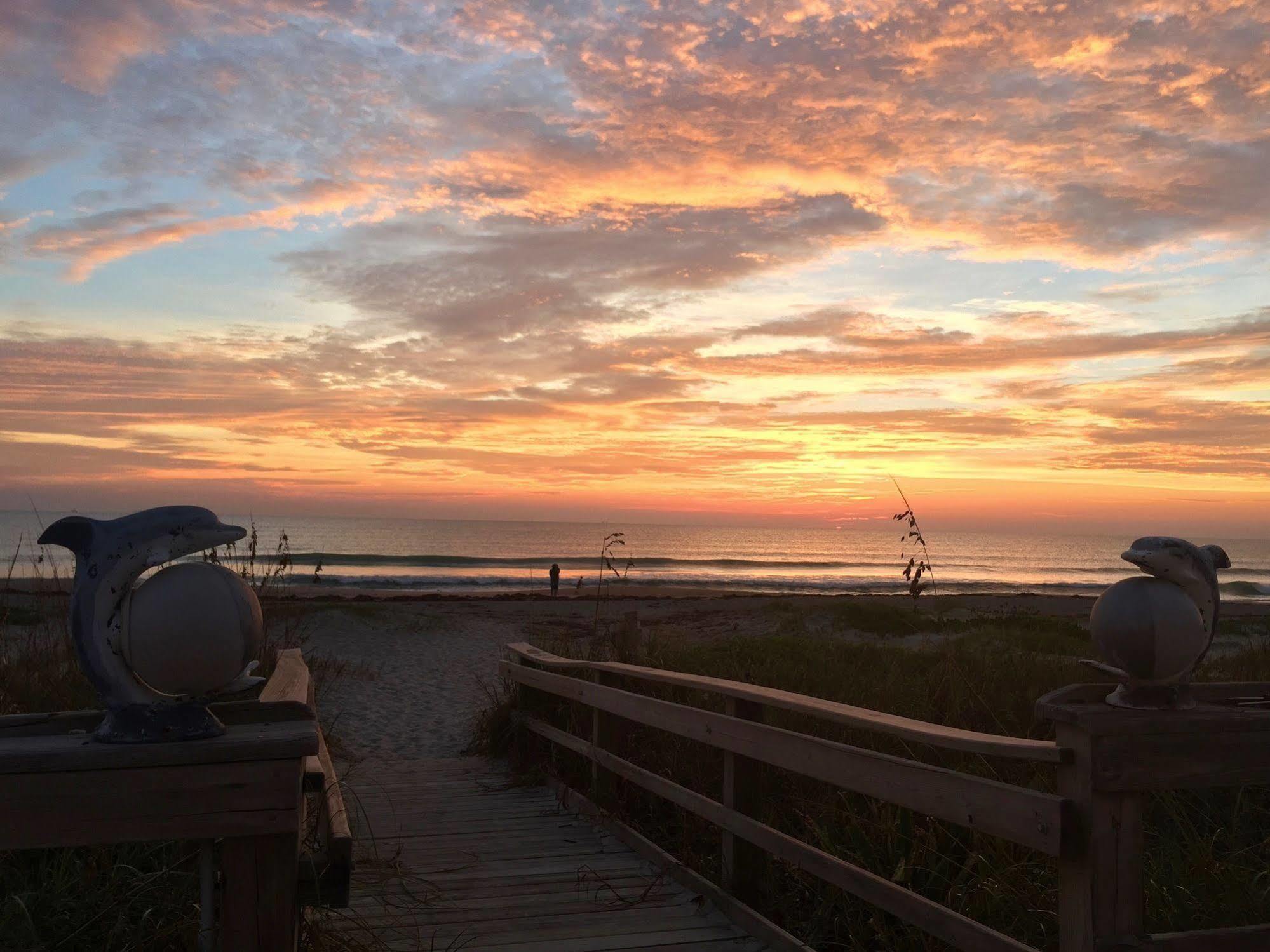 Surf Studio Beach Resort Cocoa Beach Eksteriør bilde